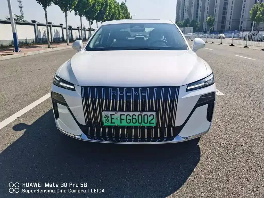Roewe M7 DMH — фото 9