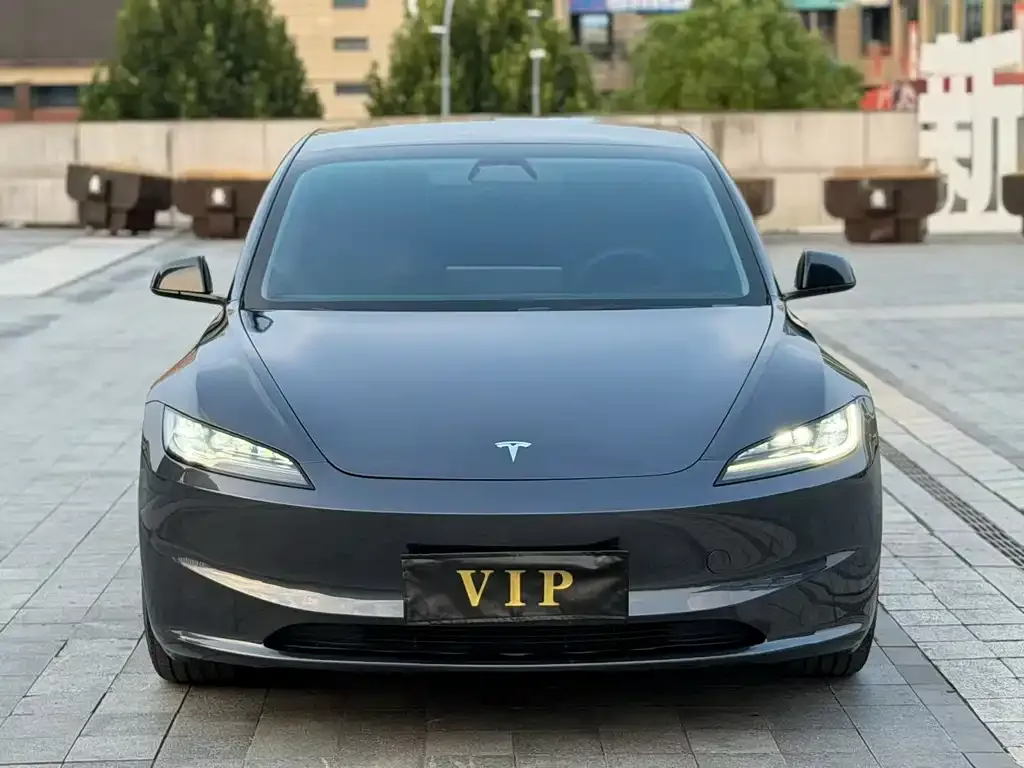 Tesla Model 3 — фото 5