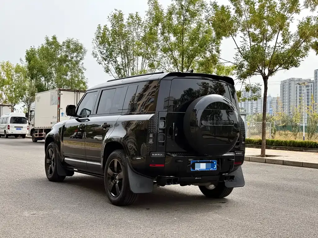 Land Rover Defender — фото 7