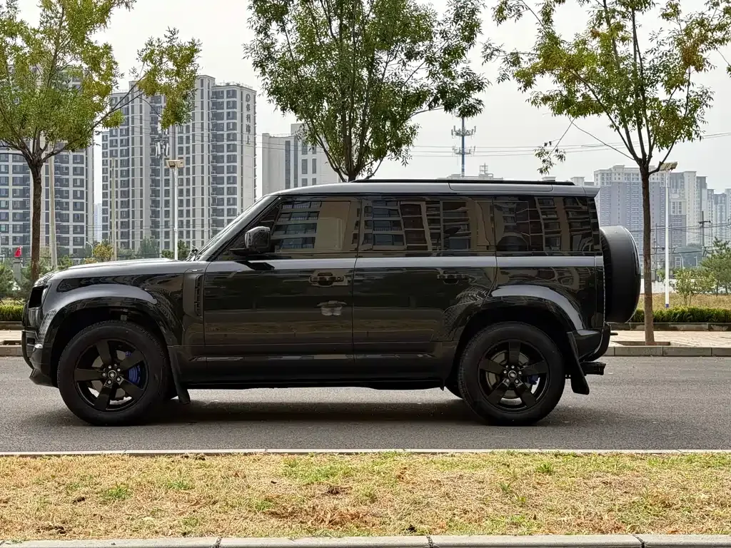 Land Rover Defender — фото 10