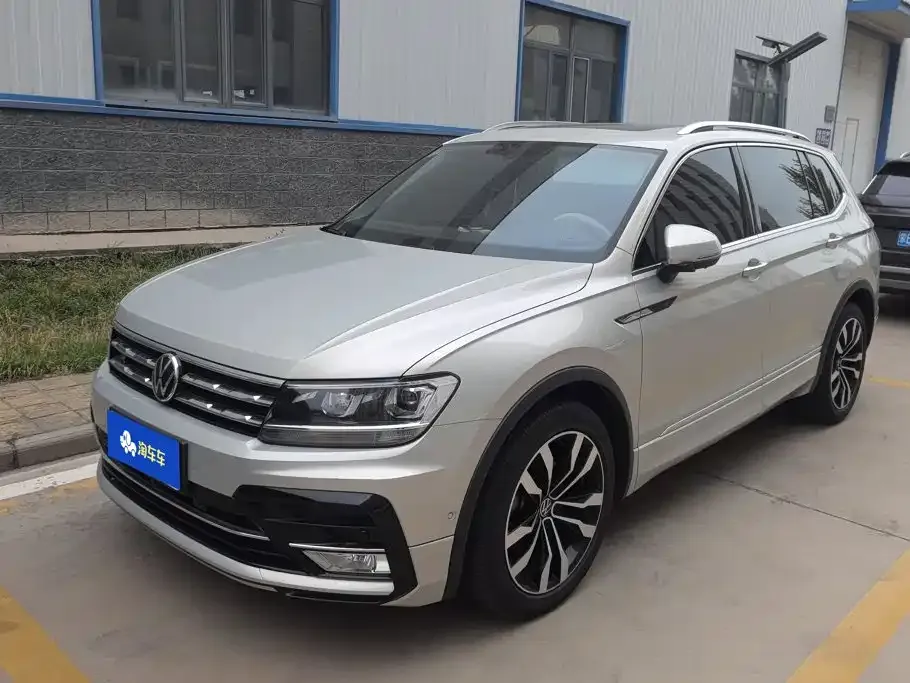 Volkswagen Tiguan L — фото 1