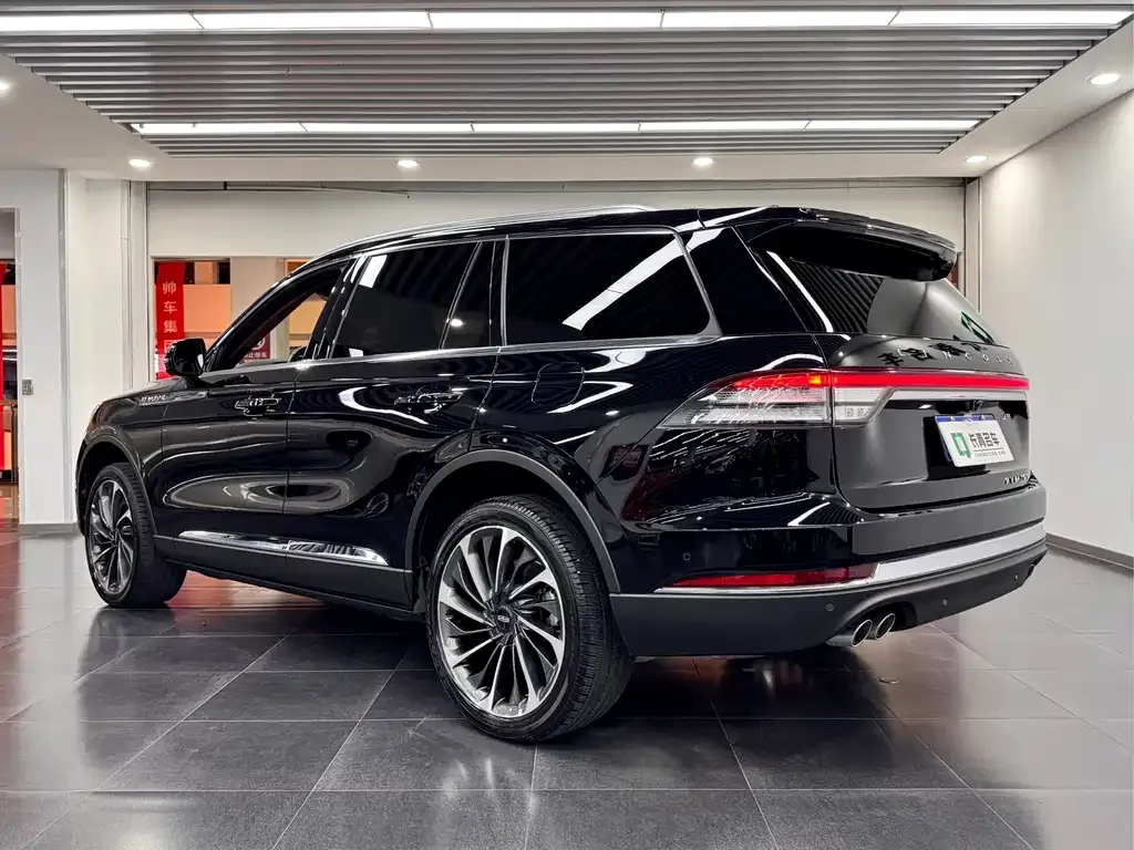 Lincoln Aviator — фото 2