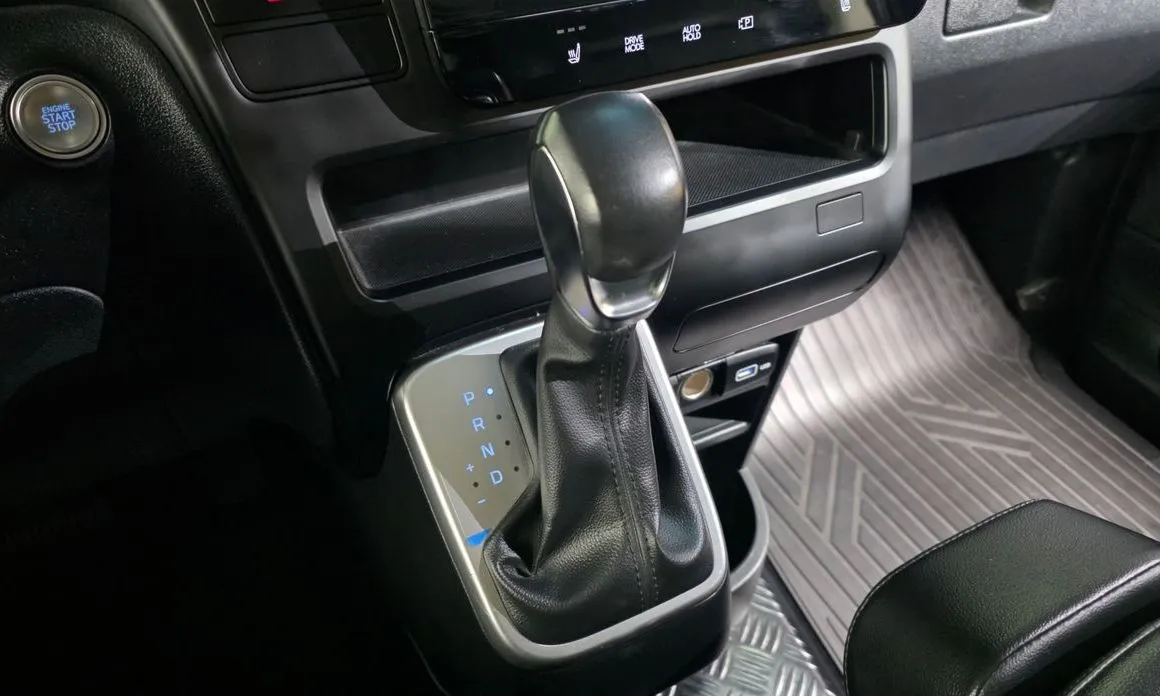 Hyundai Staria — фото 3