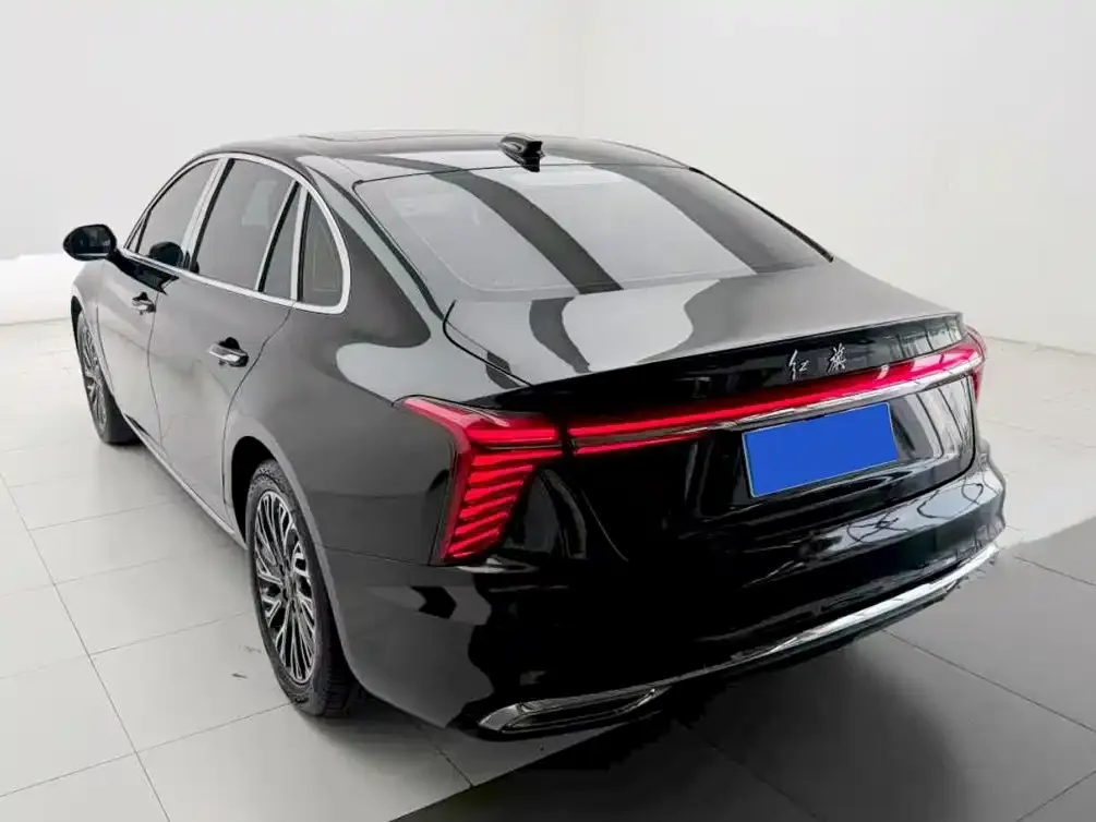 Hongqi H5 — фото 2