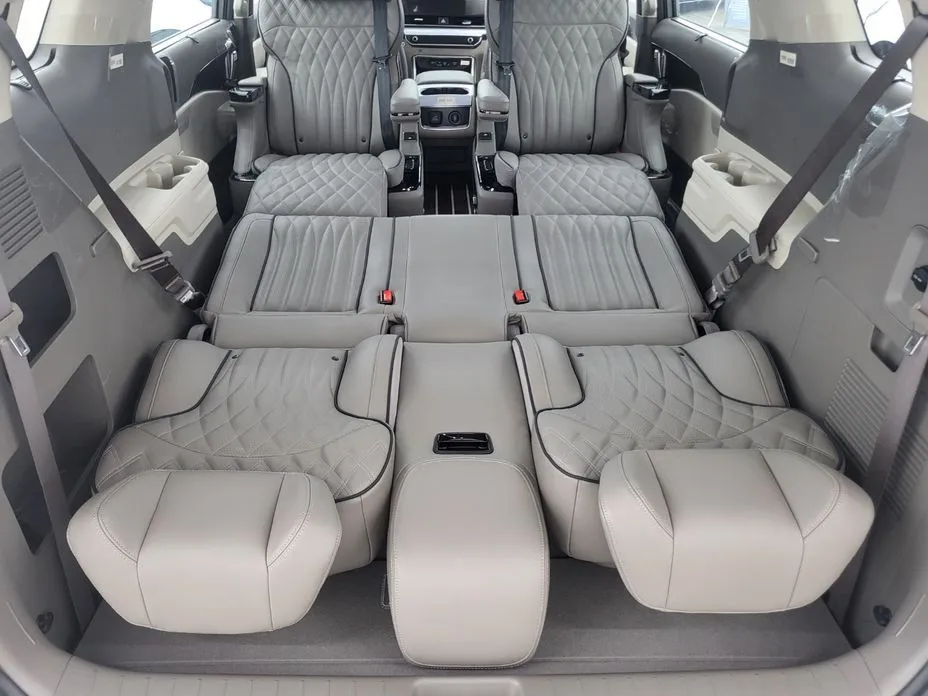 Kia Carnival — фото 1