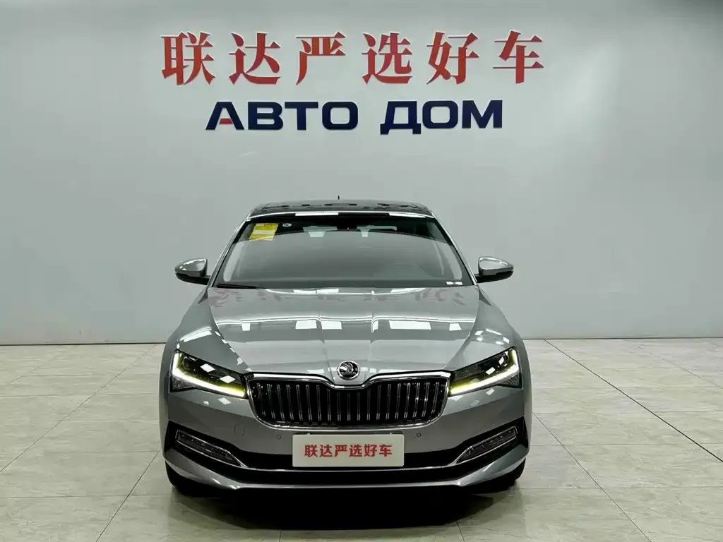 Skoda Superb — фото 2