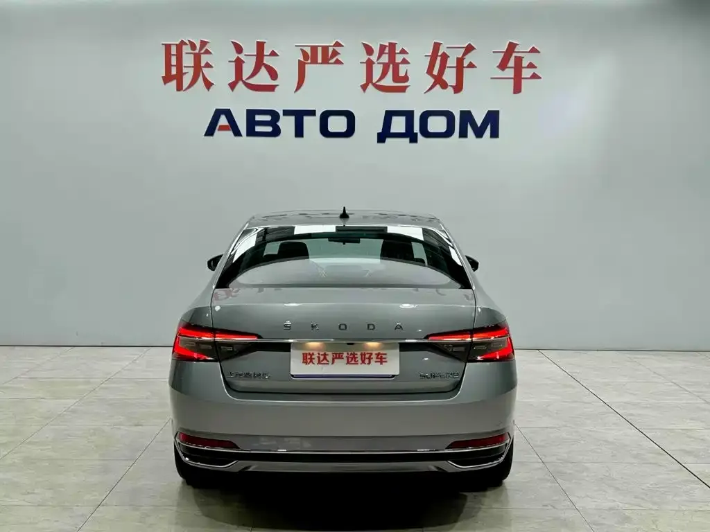 Skoda Superb — фото 4