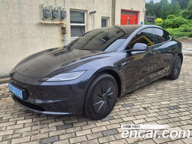 Tesla Model 3 — фото 9