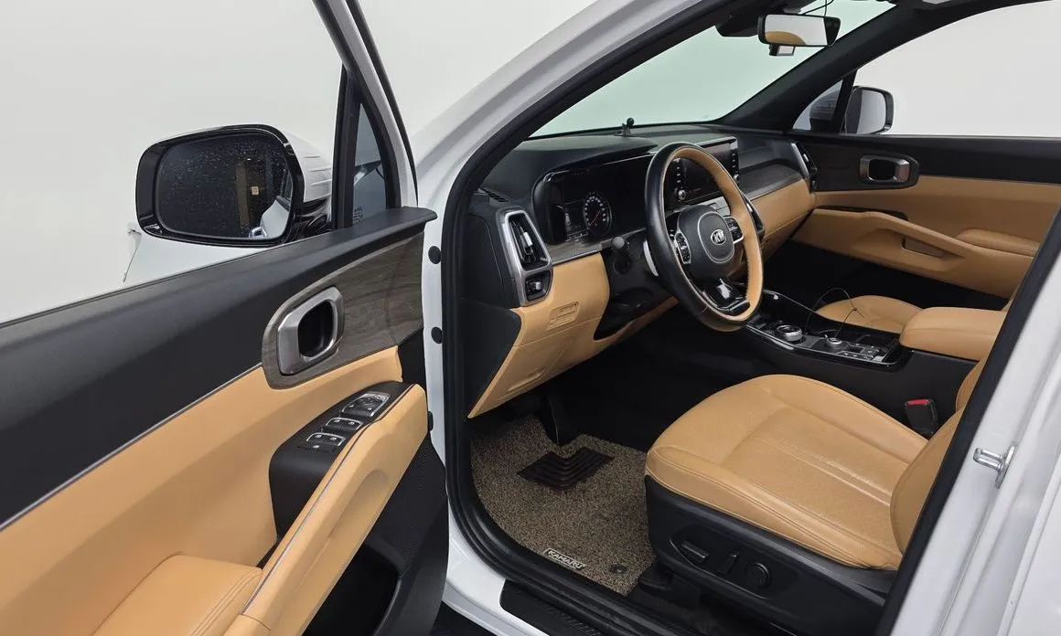 Kia Sorento — фото 7