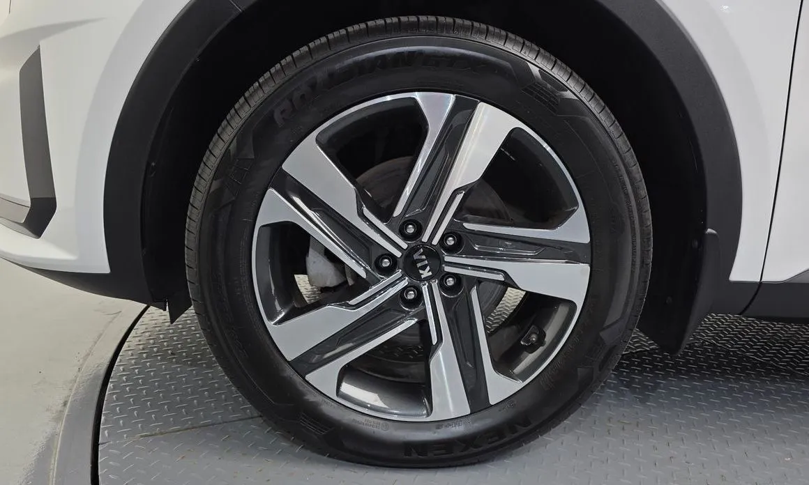Kia Sorento — фото 9