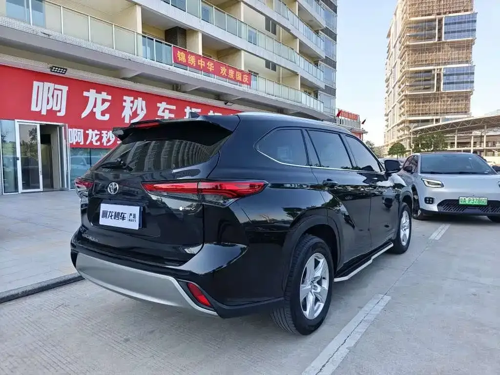 Toyota Highlander — фото 2