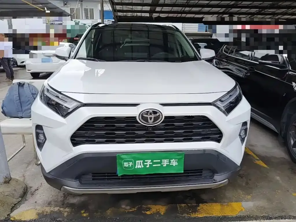 Toyota RAV4 — фото 6
