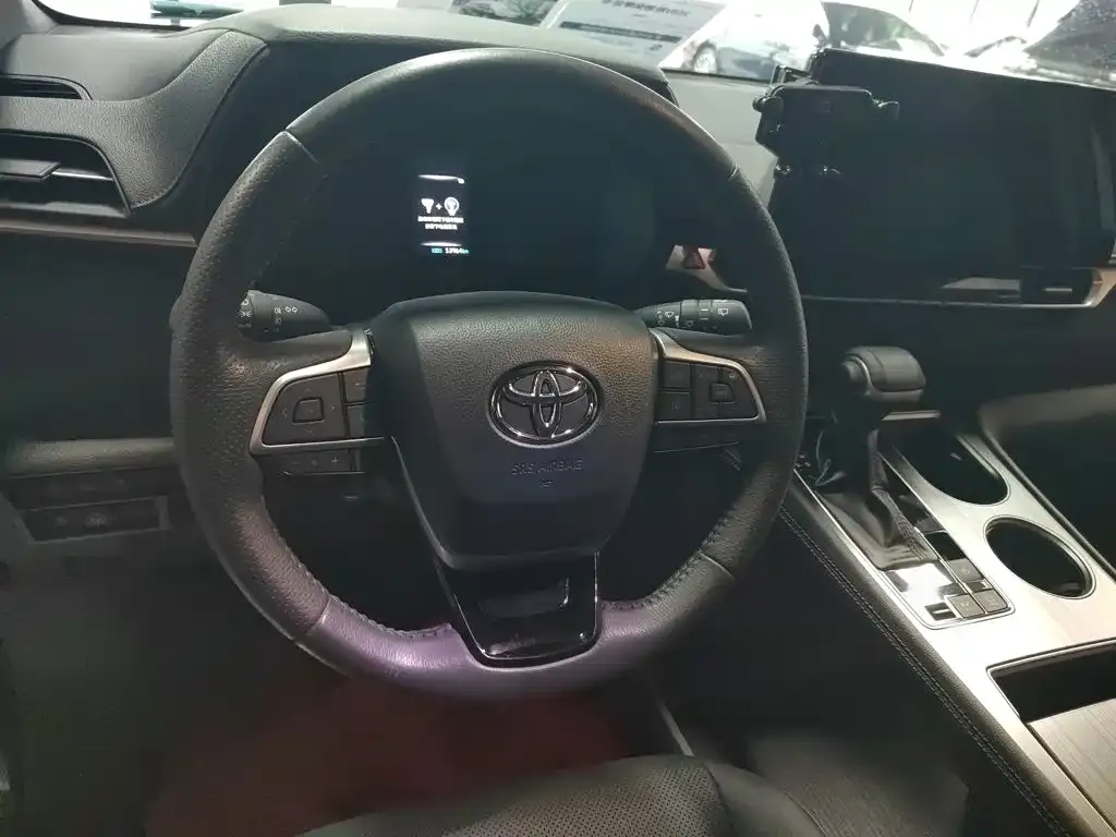 Toyota Sienna — фото 4