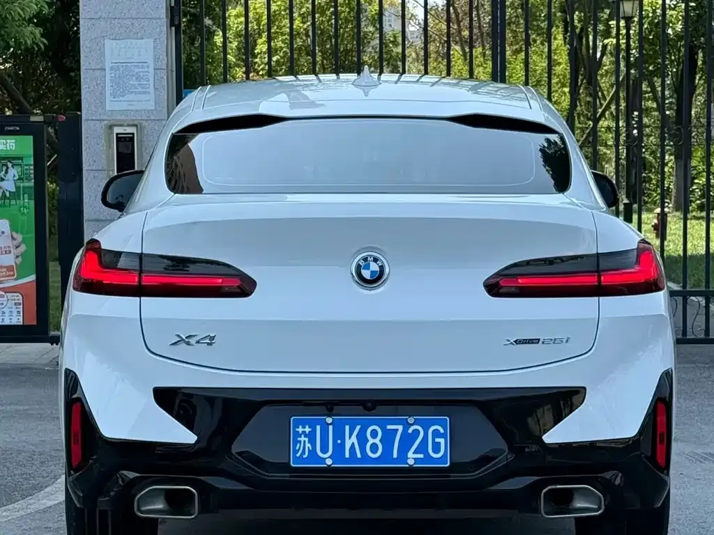 BMW X4 — фото 7