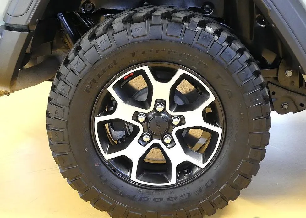 Jeep Wrangler — фото 4