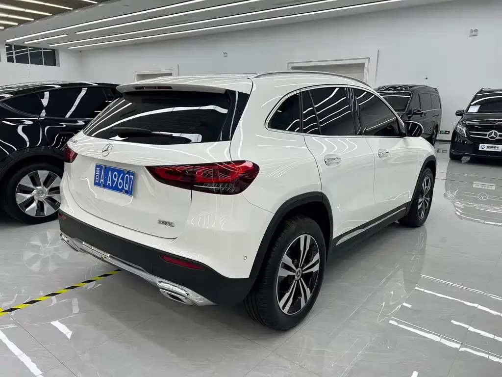 Mercedes-Benz GLA — фото 3