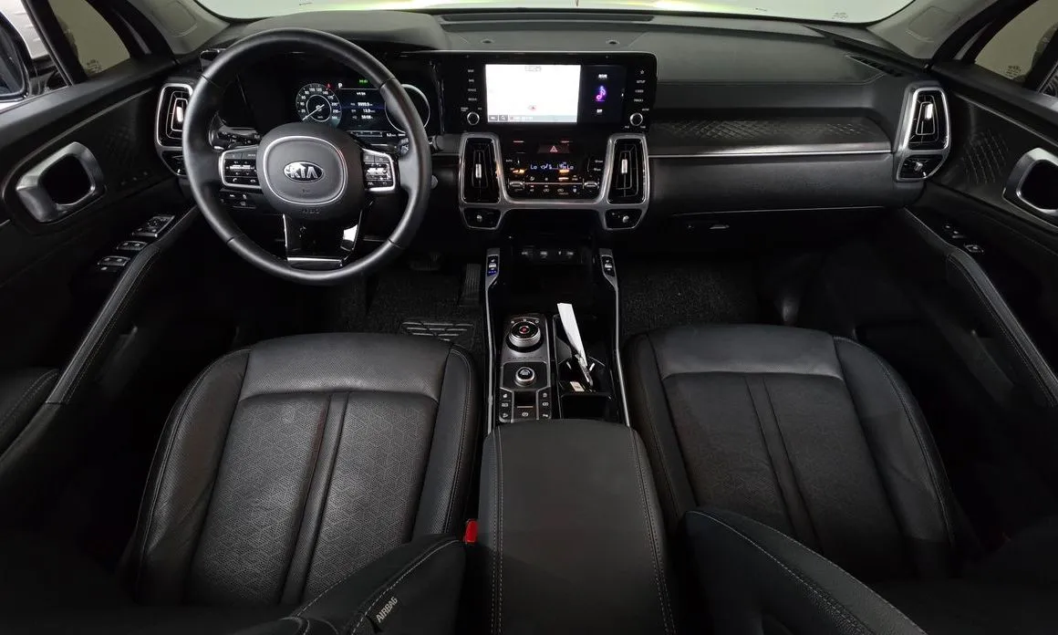 Kia Sorento — фото 9