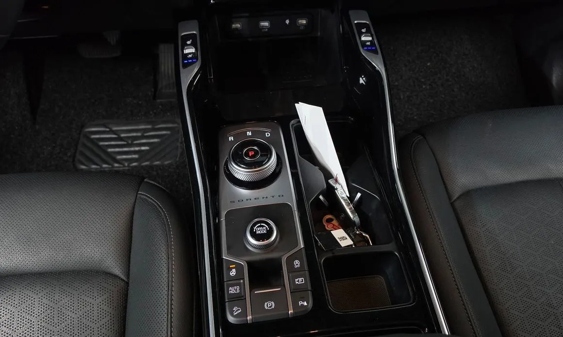 Kia Sorento — фото 5