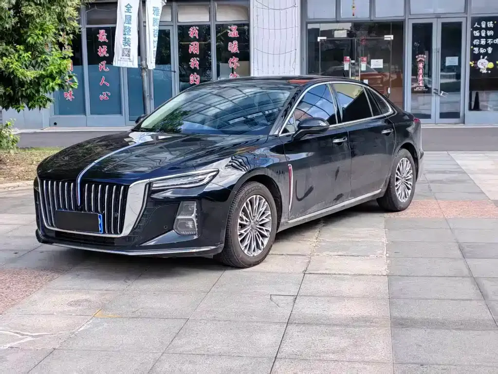 Hongqi H5 — фото 1