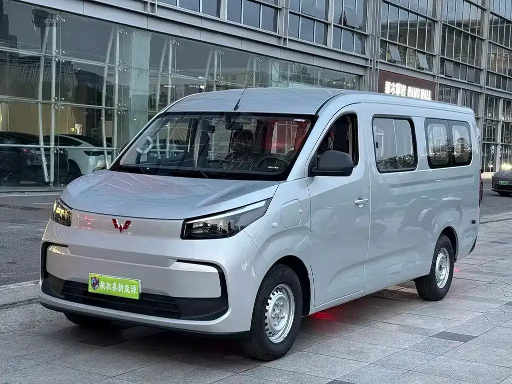 Wuling Yangguang Pro — фото 1