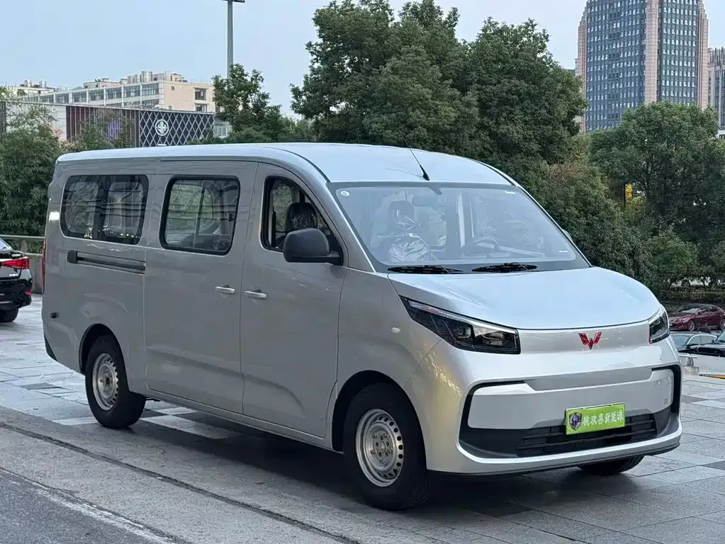 Wuling Yangguang Pro — фото 6
