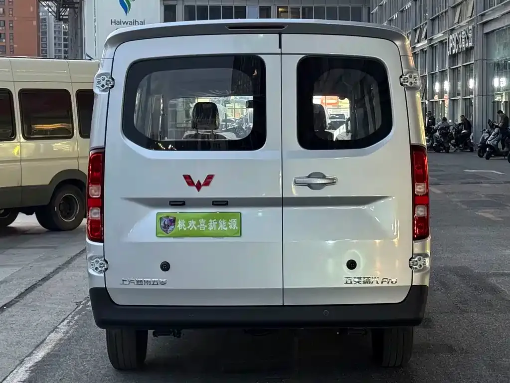 Wuling Yangguang Pro — фото 9