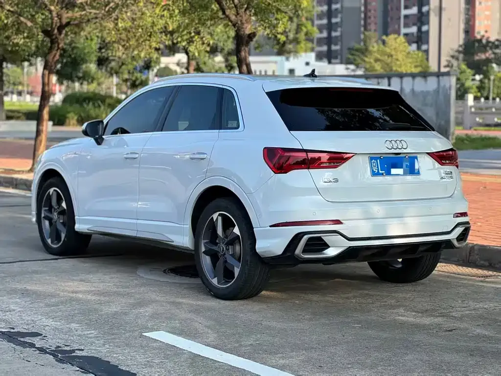Audi Q3 — фото 6
