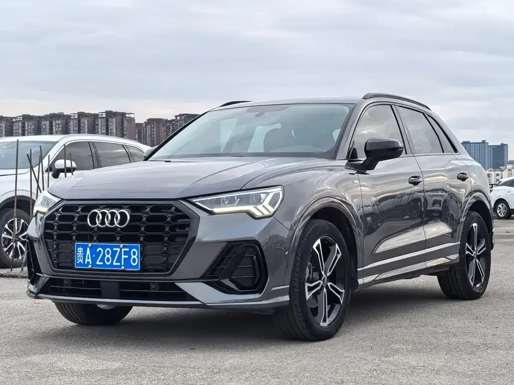Audi Q3 — фото 1