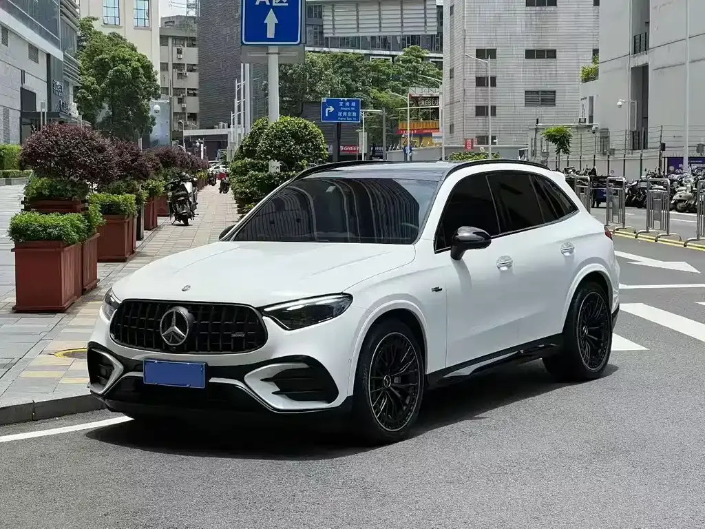 Mercedes-Benz GLC AMG — фото 1