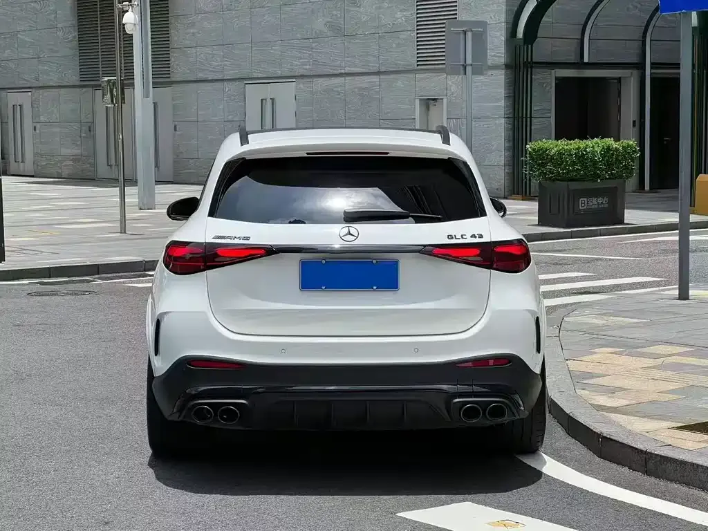 Mercedes-Benz GLC AMG — фото 3