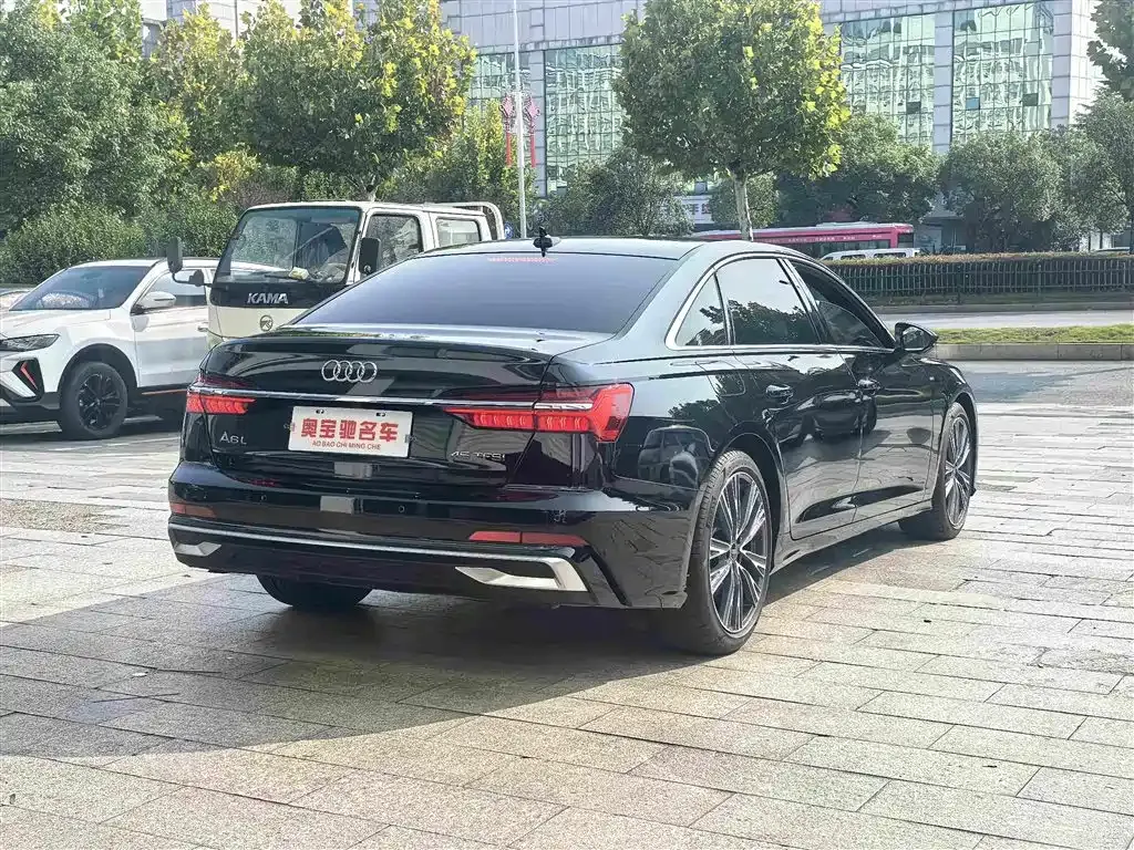 Audi A6L — фото 10