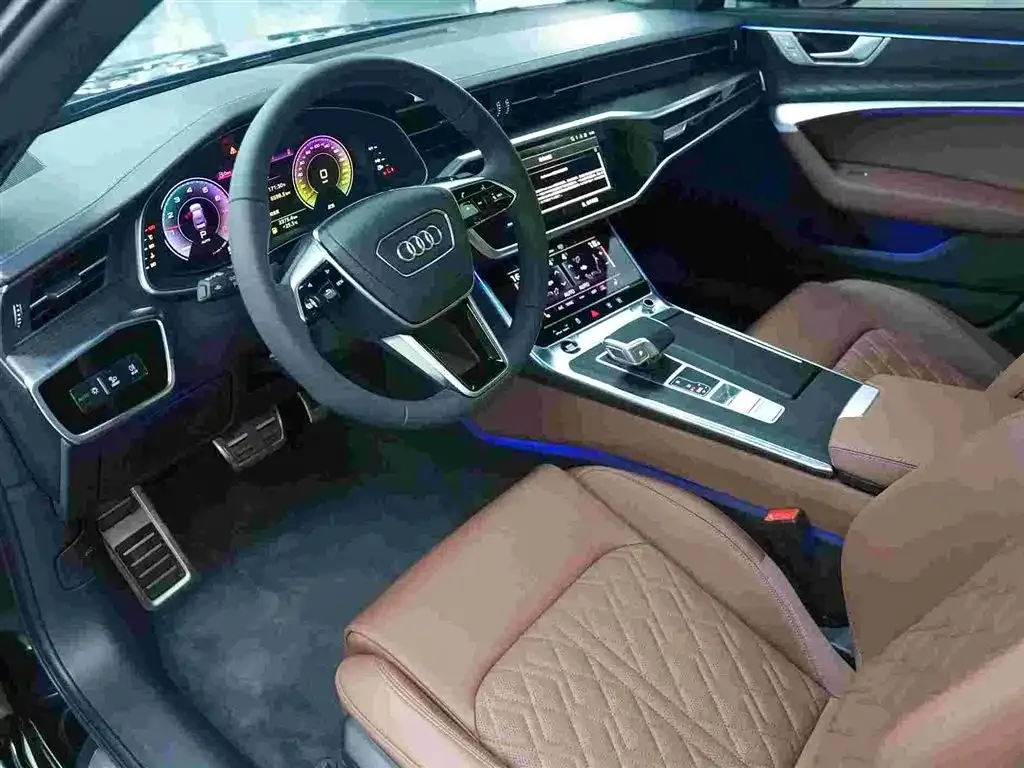 Audi A6L — фото 9