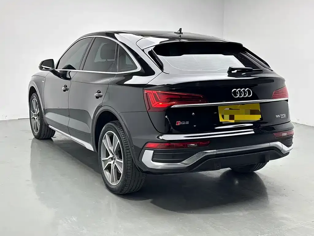 Audi Q5L Sportback — фото 4