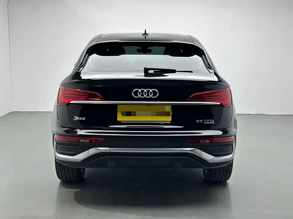 Audi Q5L Sportback — фото 6