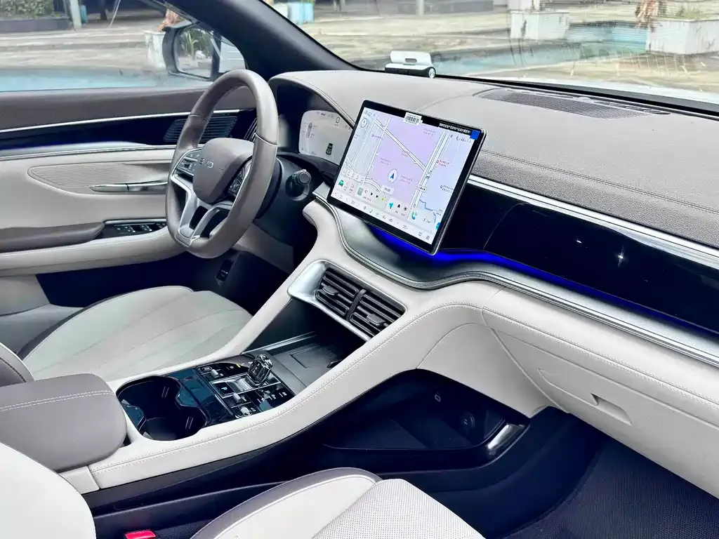 BYD PLUS New Energy — фото 3