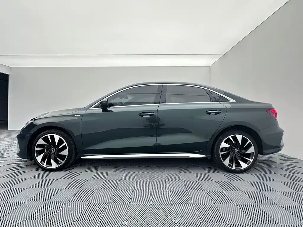 Audi A3 — фото 9