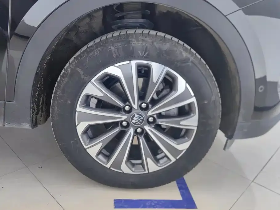 Buick Envision Plus — фото 3