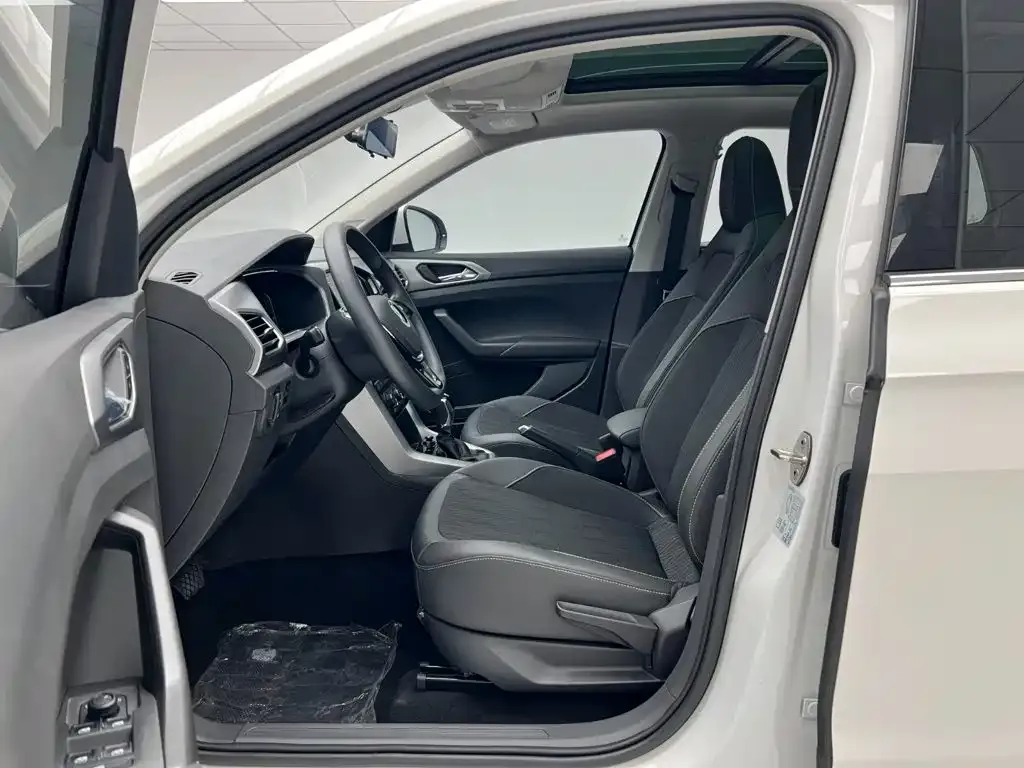 Volkswagen T-Cross — фото 2