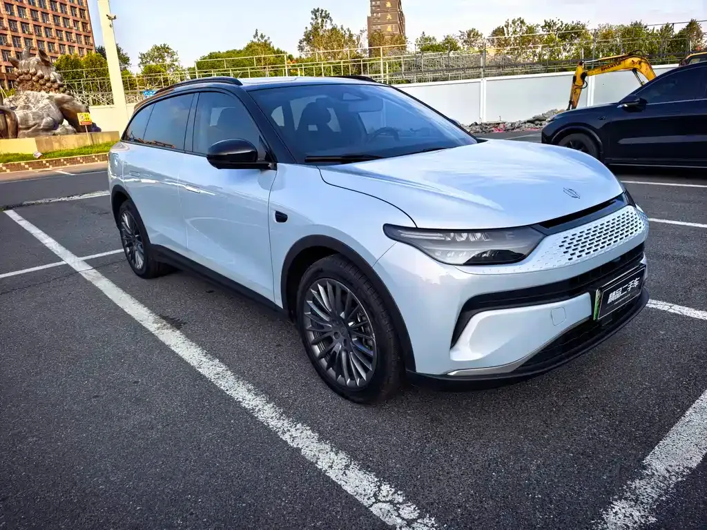 Leapmotor C11 — фото 8