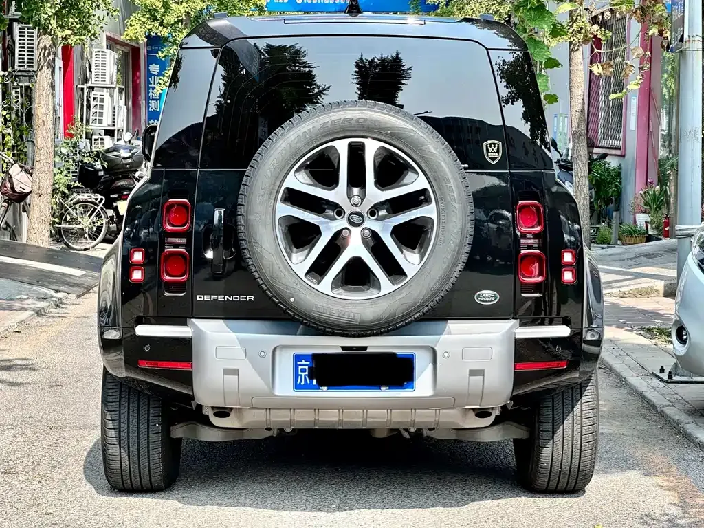 Land Rover Defender — фото 9