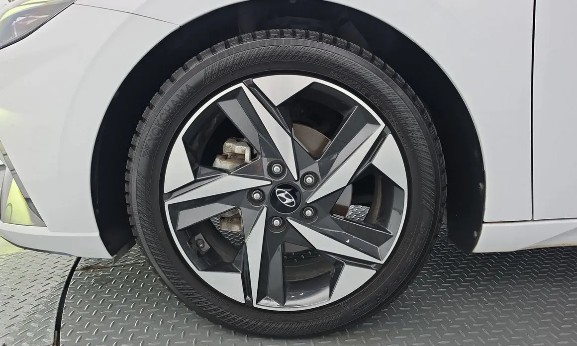 Hyundai AVANTE — фото 6