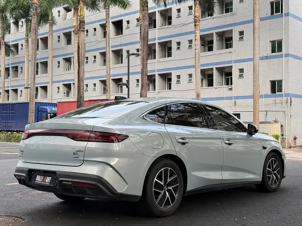 BYD Qin L — фото 6