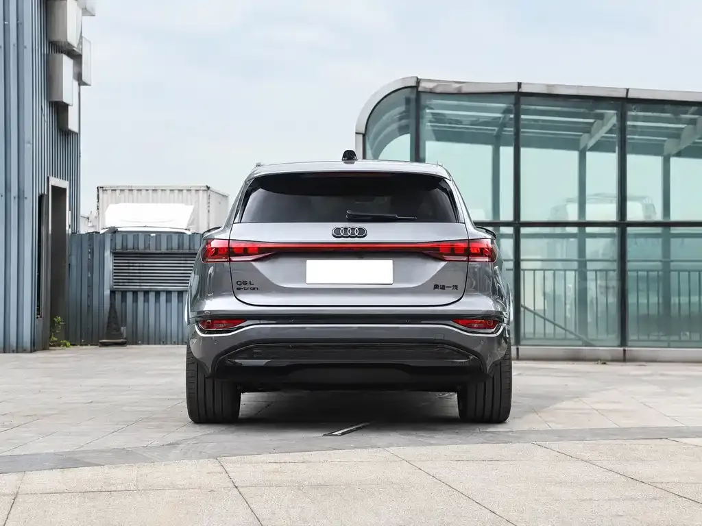 Audi Q6L e-tron — фото 6