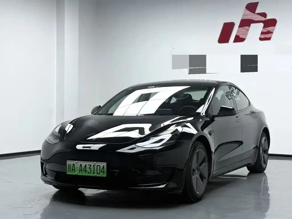 Tesla Model 3 — фото 9