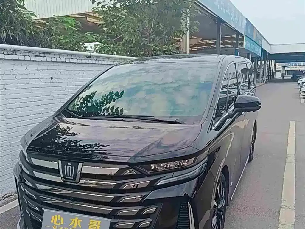 Toyota Vellfire — фото 10