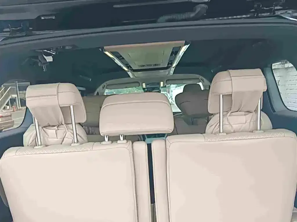 Toyota Vellfire — фото 3