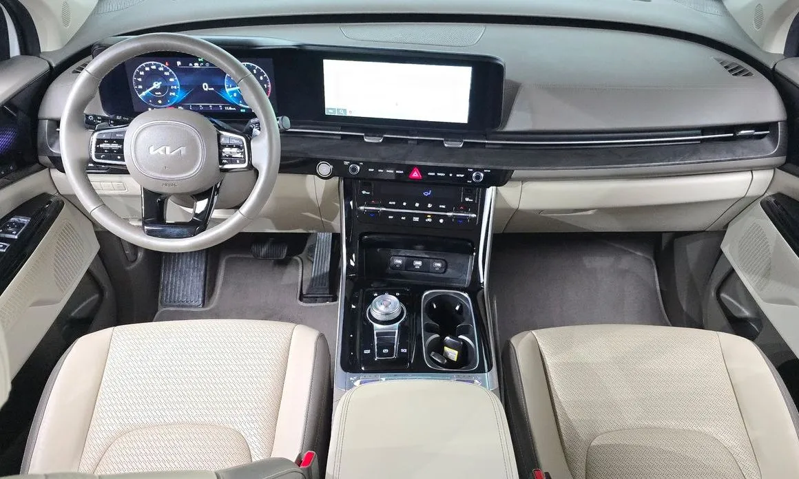 Kia Carnival — фото 7
