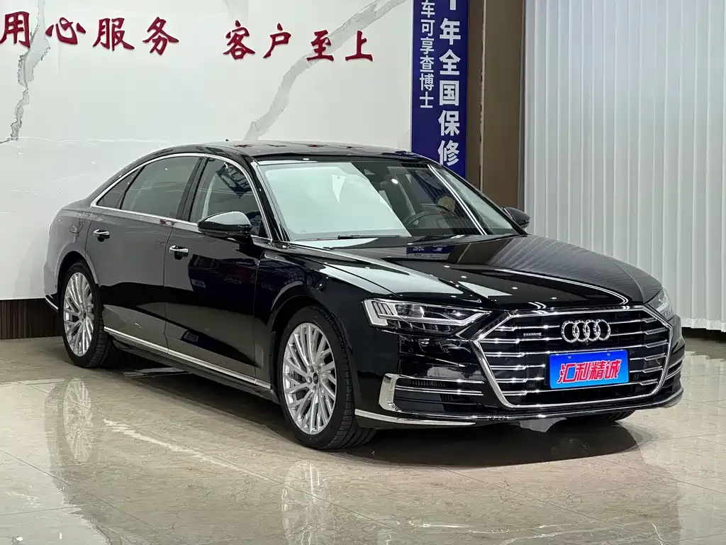 Audi A8 — фото 5