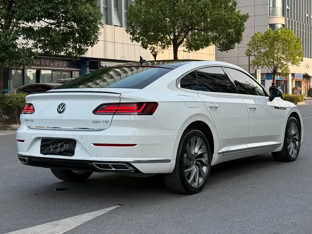 Volkswagen CC — фото 8