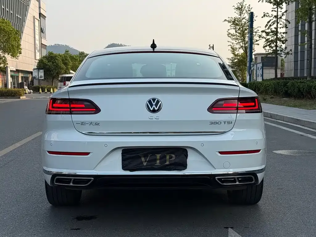 Volkswagen CC — фото 6